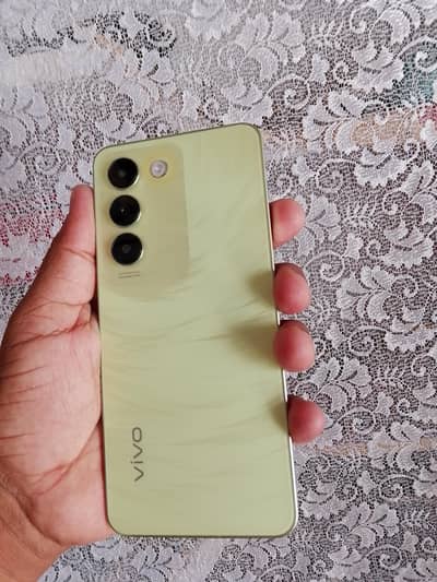 vivo Y100