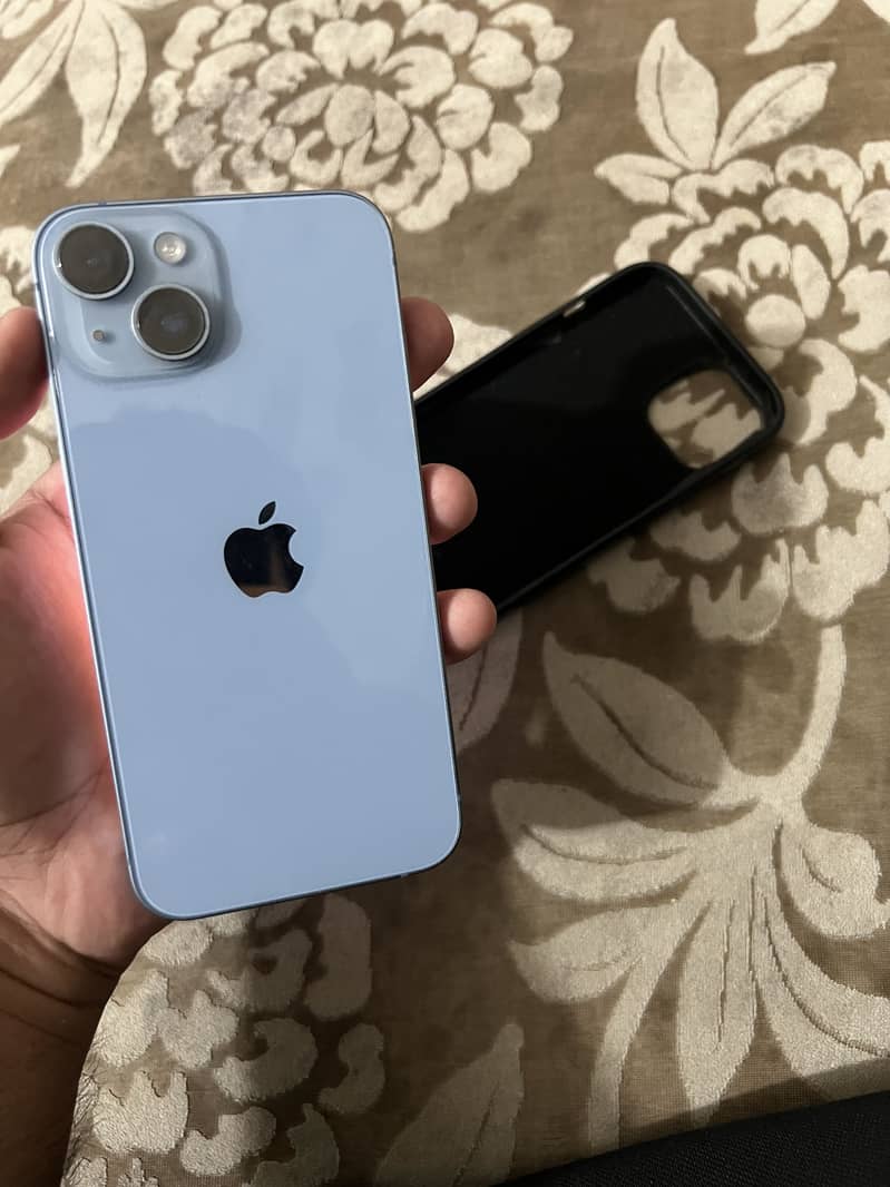 Apple iPhone 14 4