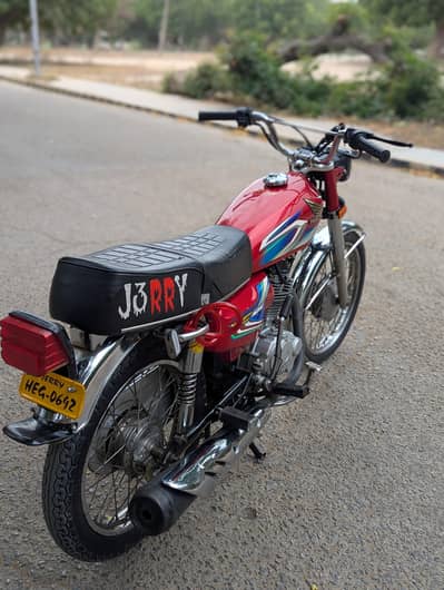 Honda 125 2022 end 2023 Tankey tappy Red colour