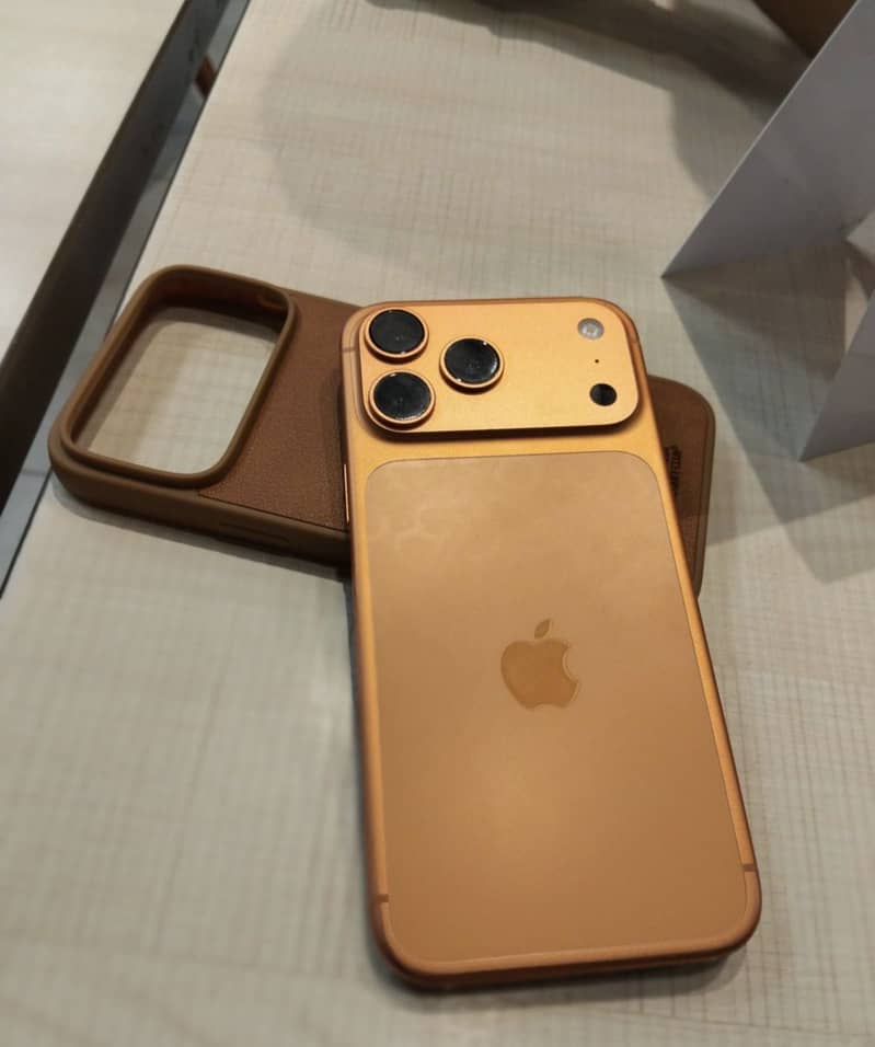 Apple iPhone 17 Pro Max 0