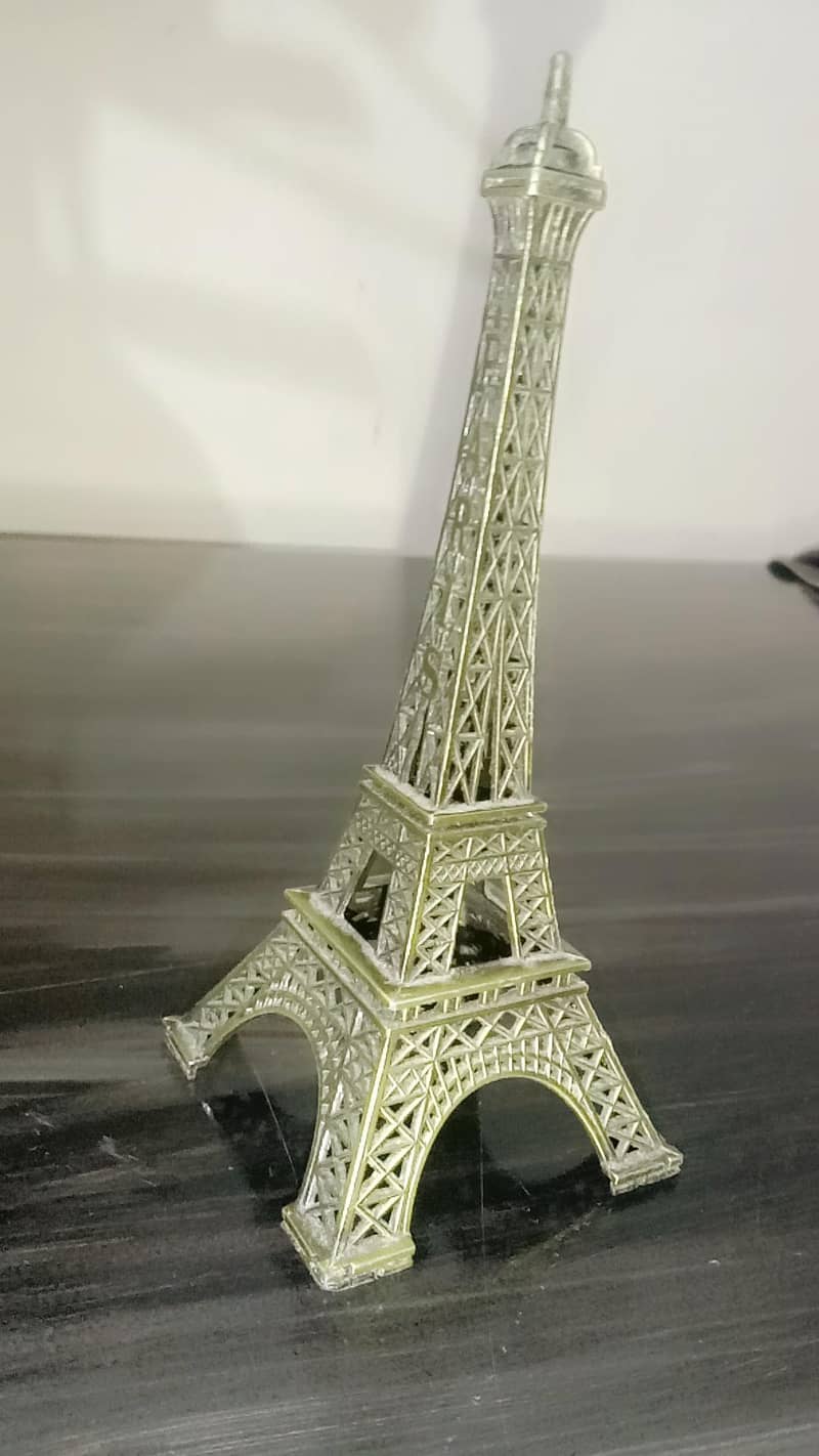 PARIS TOWER 2