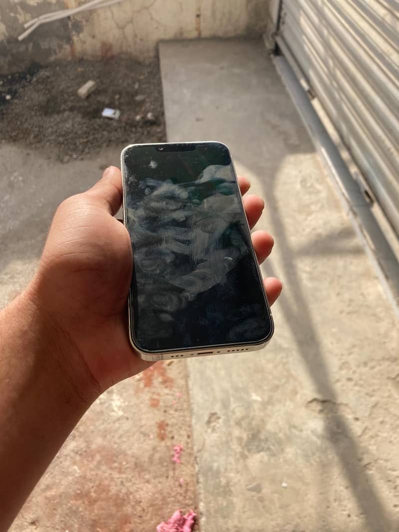 Apple iPhone 13 Pro 2