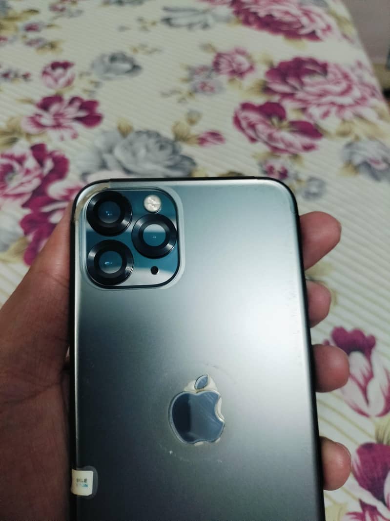 Apple iPhone 11 Pro 7