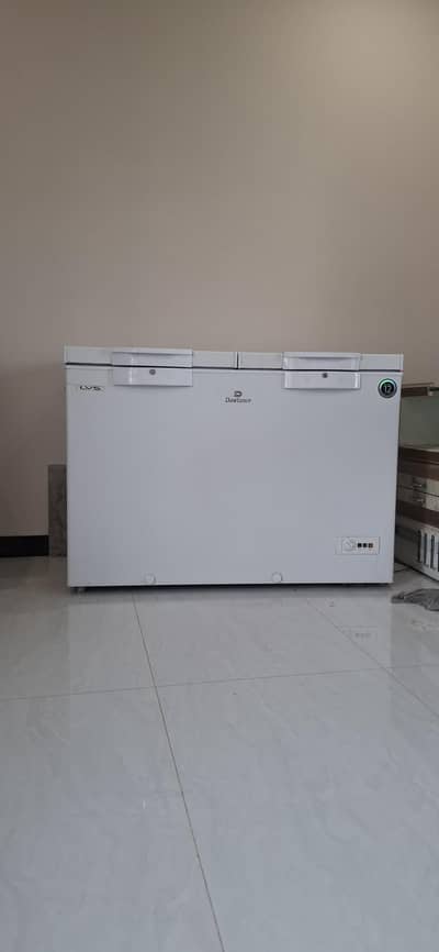 dawlance 3 years old model freezer