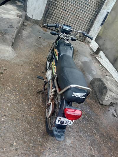 Sell Karni hai  bike serious buyer contact krein