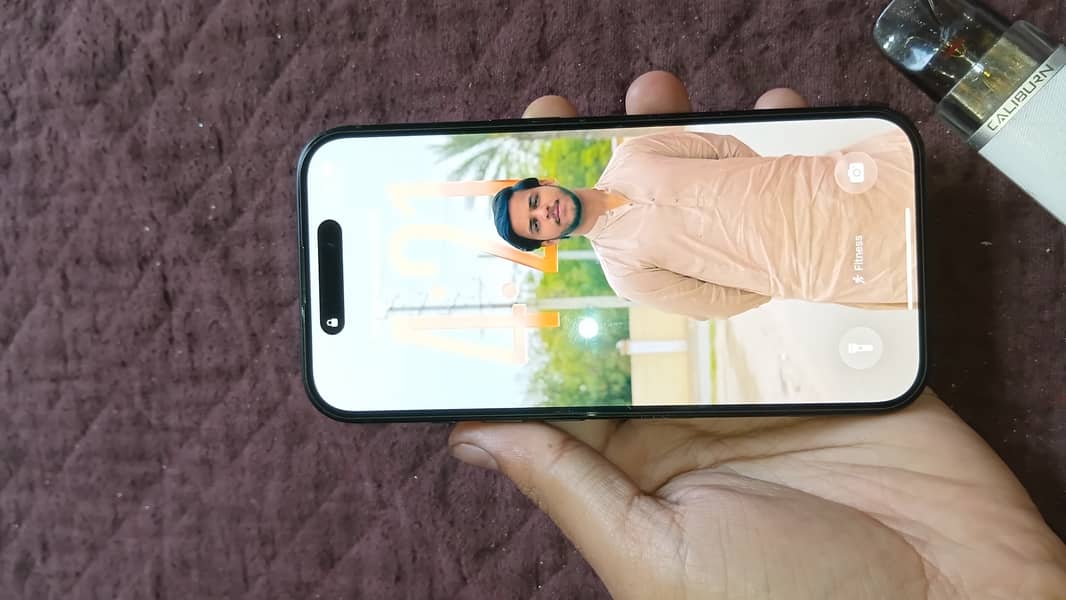 Apple iPhone 16 3