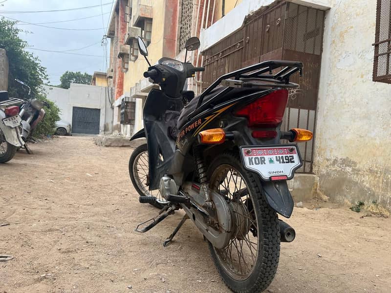 Scooty Automatic petrol 6
