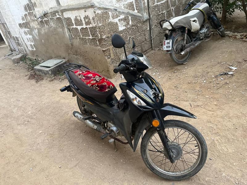 Scooty Automatic petrol 7