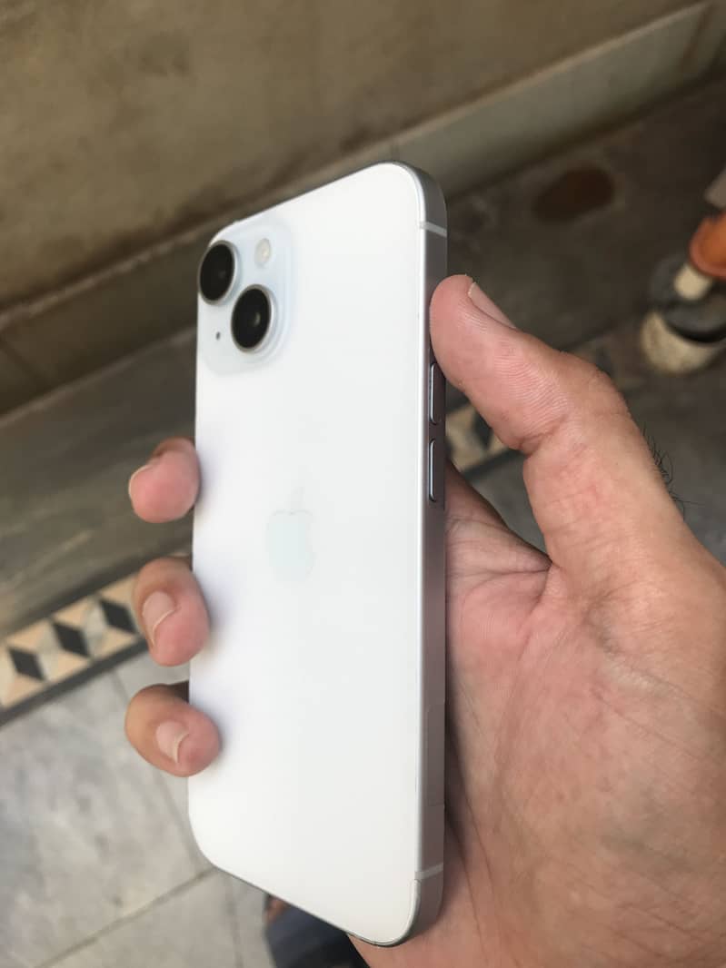 Apple iPhone 15 6