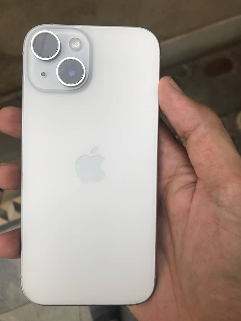 Apple iPhone 15 8