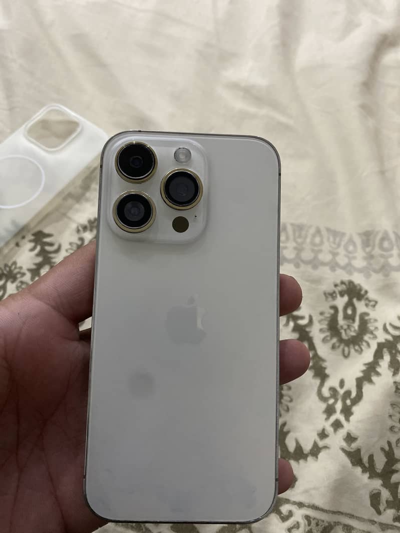 Apple iPhone 14 Pro 3