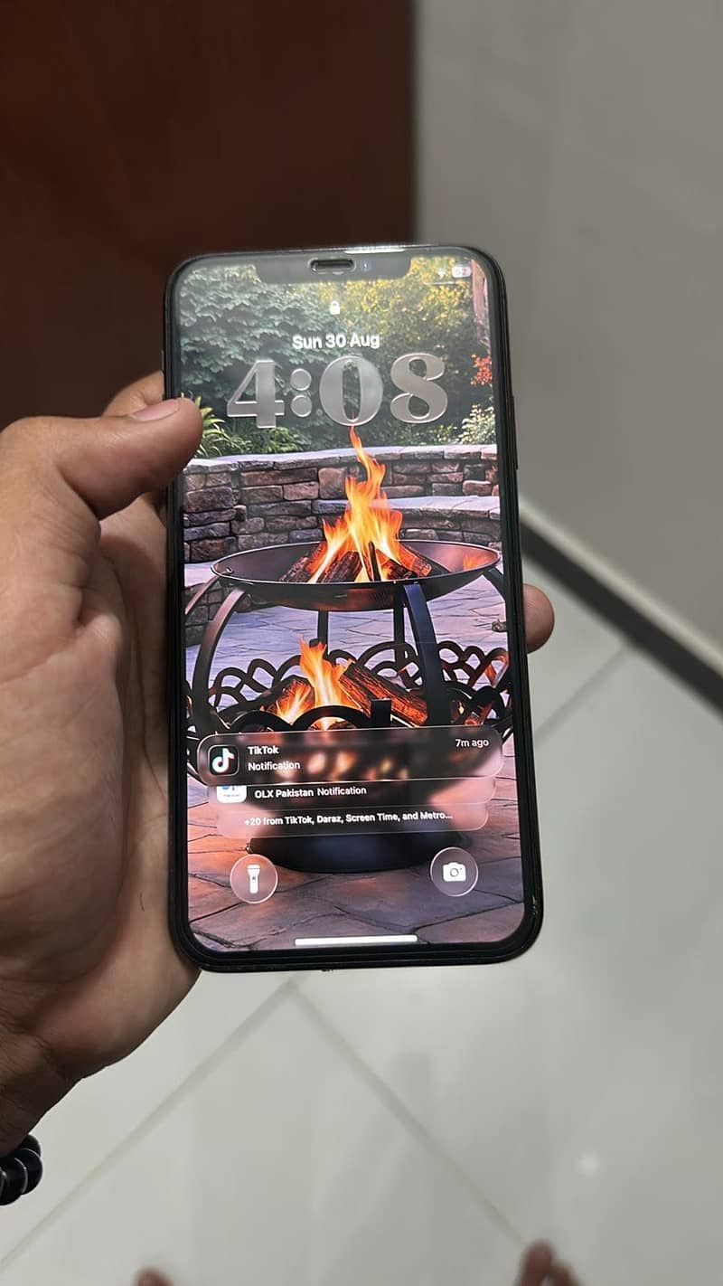 Apple iPhone 11 Pro Max 5