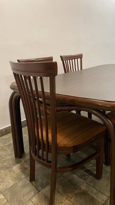Dining Table with 6 chairs
