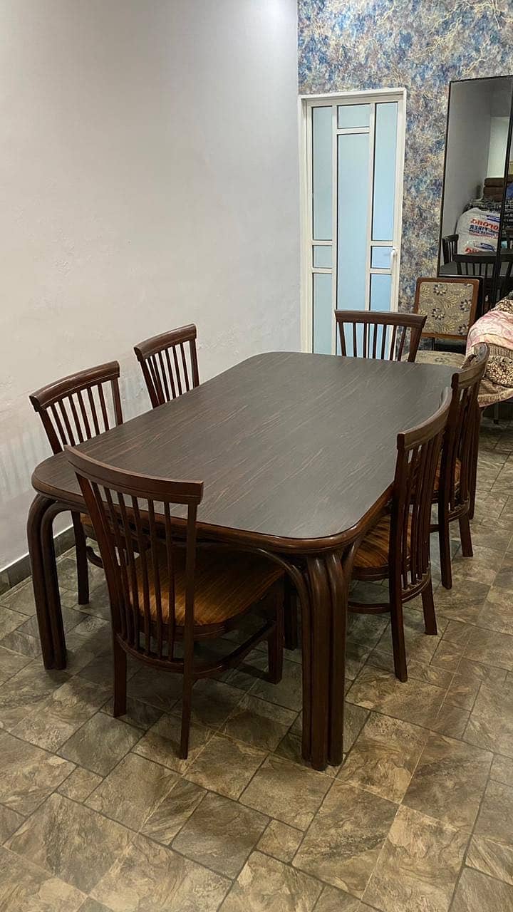 Dining Table with 6 chairs 1