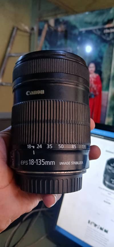 Canon EF-S 18-135mm F/3.5-5.6 IS Lens  9/10 Condition. 03423213334