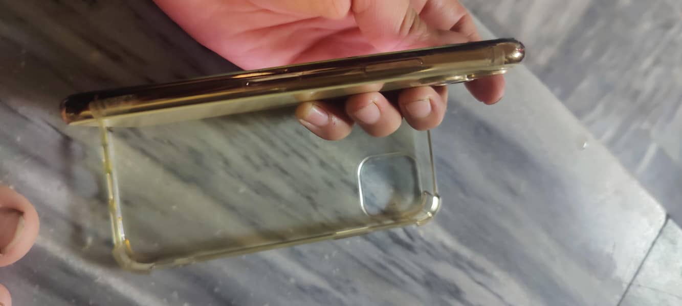 Apple iPhone 11 Pro 5