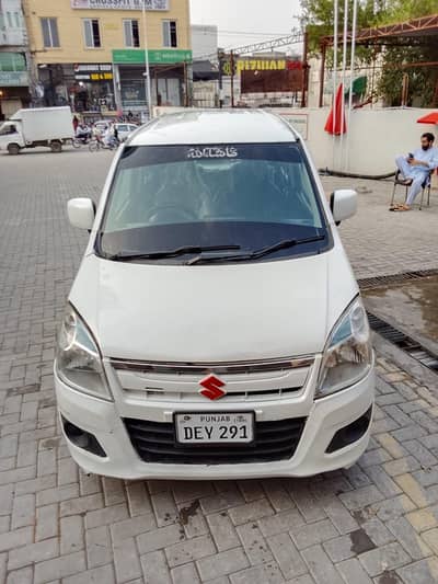 Suzuki Wagon R 2017 only call 03224115120