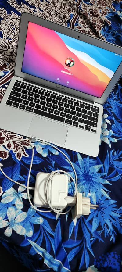 Apple MacBook Air 11-inch Early 2014