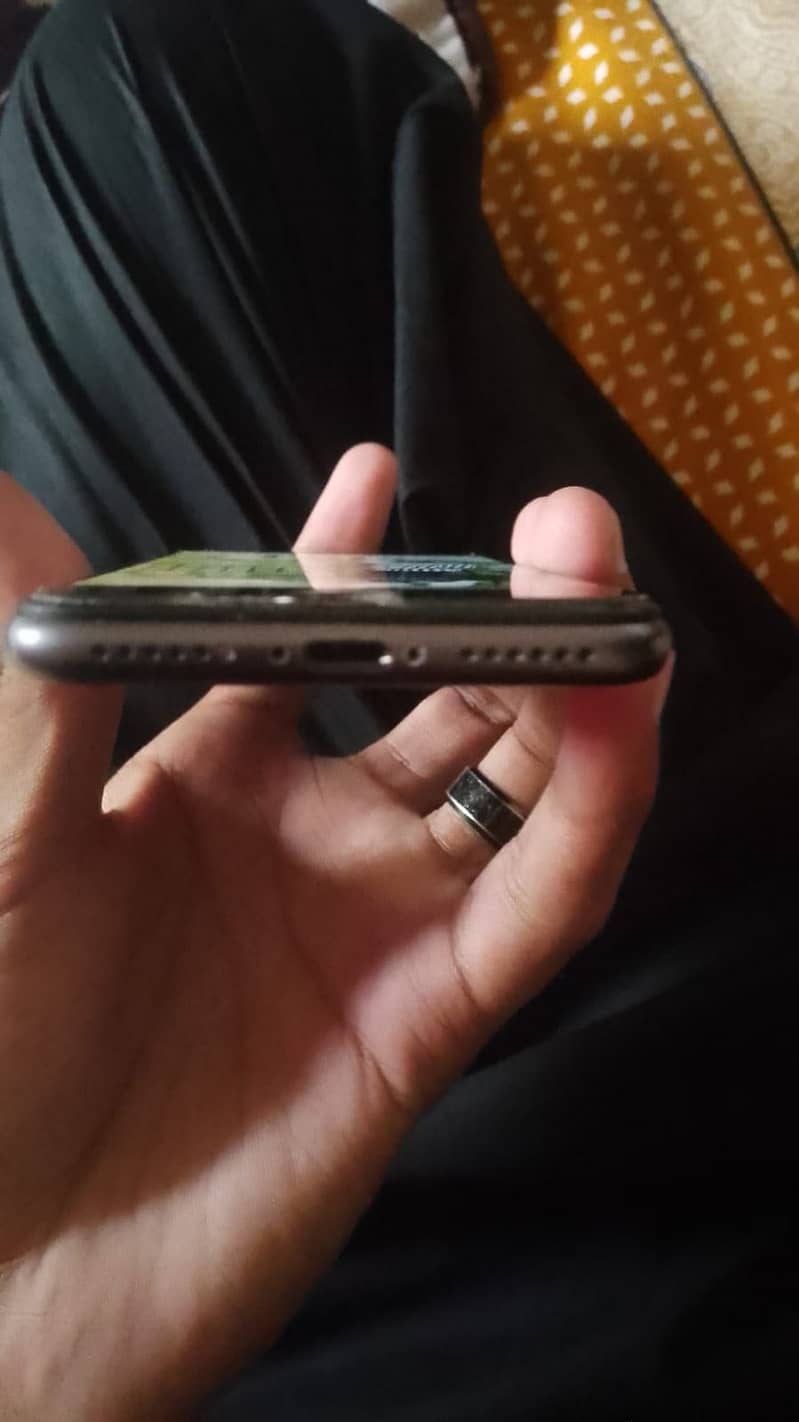 Apple iPhone 8 4