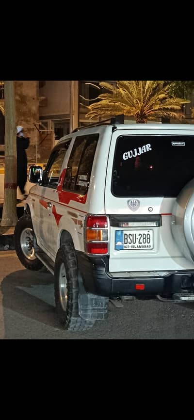 Mitsubishi Pajero 1991