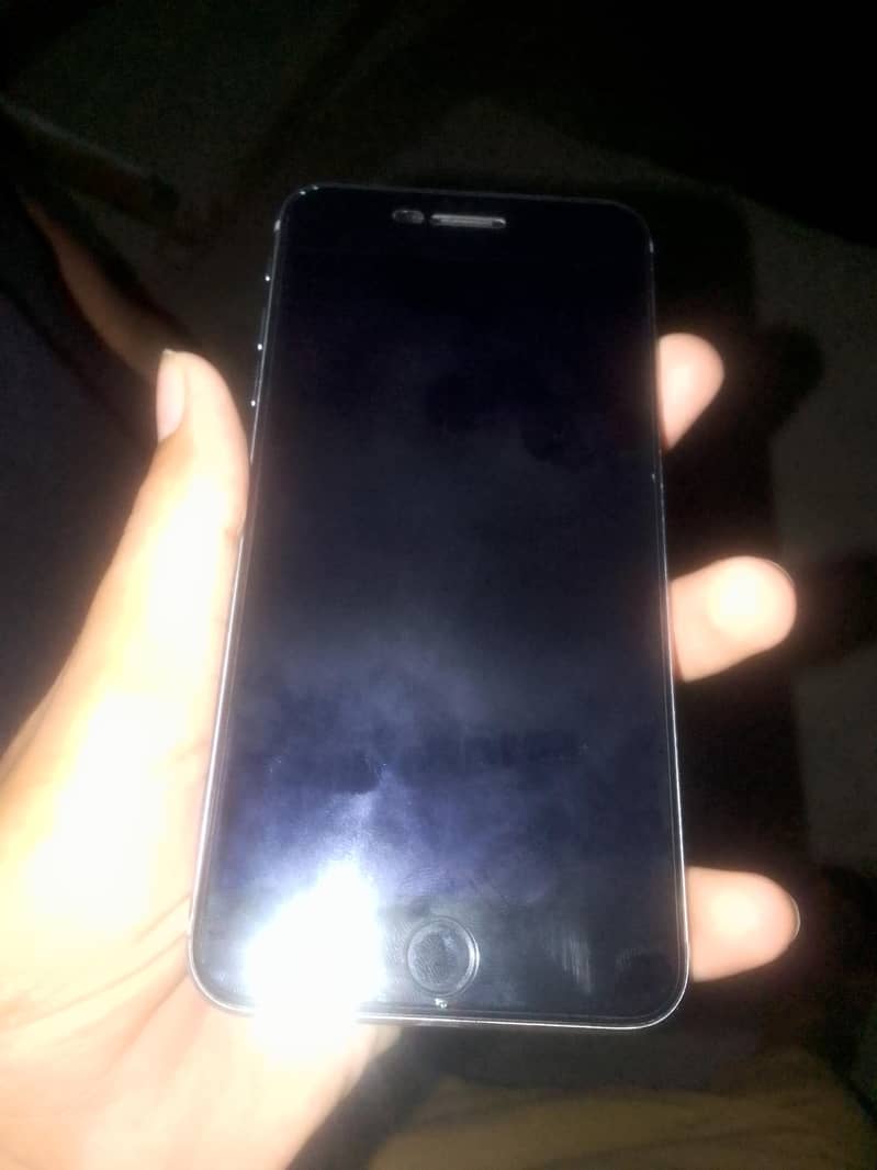 Apple iPhone 6S Plus 1