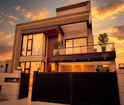 10 Marla Brand New HOUSE for SALE Bahria Town Lahore