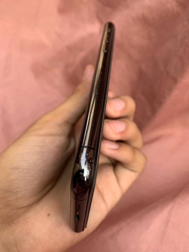Apple iPhone 11 Pro 1