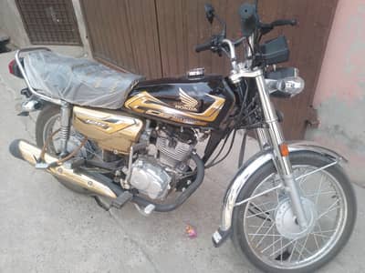 Honda CG 125 Special Edition golden edition