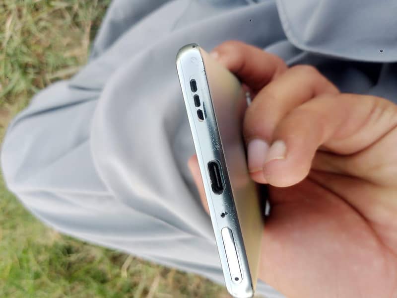 OPPO Reno 3