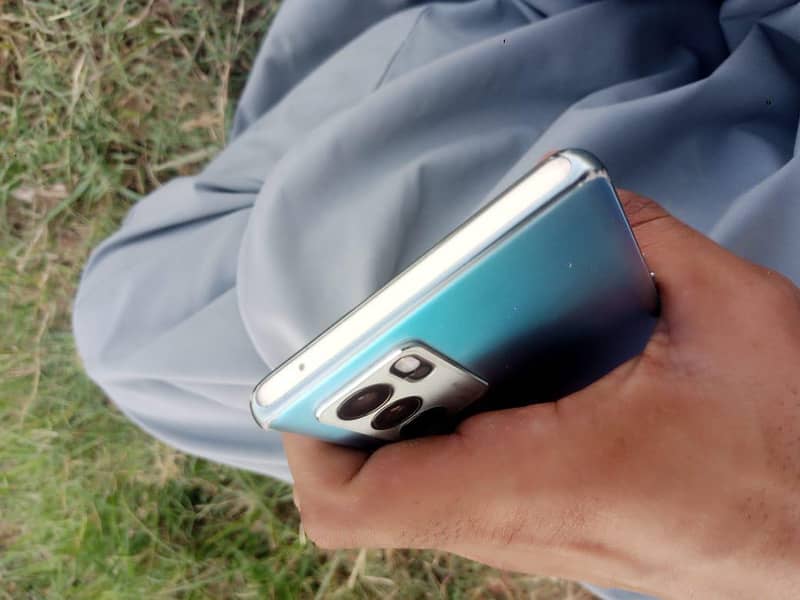 OPPO Reno 5