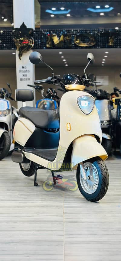 Metro Scooty Kings Yadea Metro Evee Evon Okla EV Female scooty  Ramza