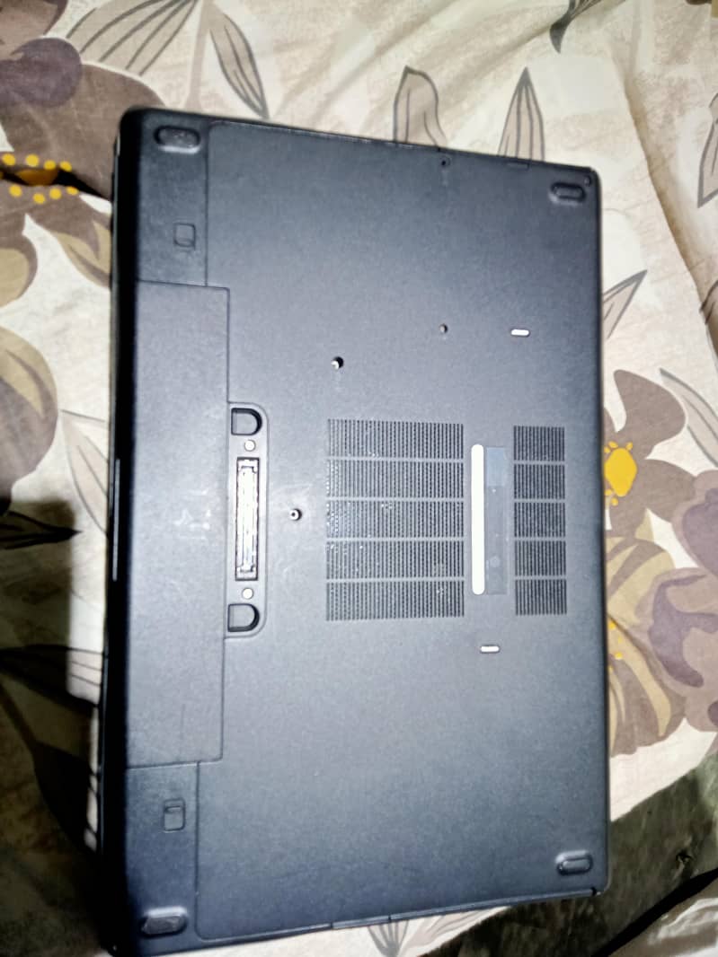 Dell Latitude E6540 5