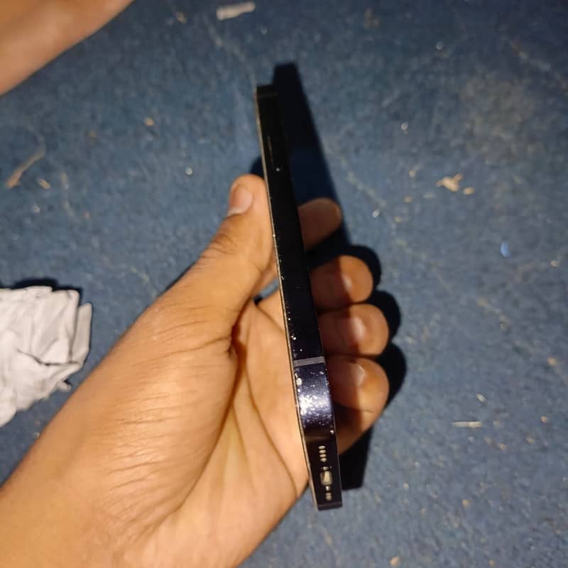 Apple iPhone 12 mini 9