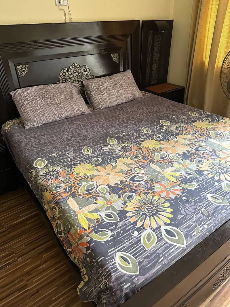 King bed and dressing 0
