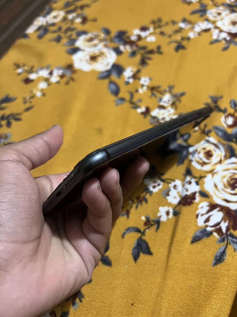 Apple iPhone 8 Plus 2