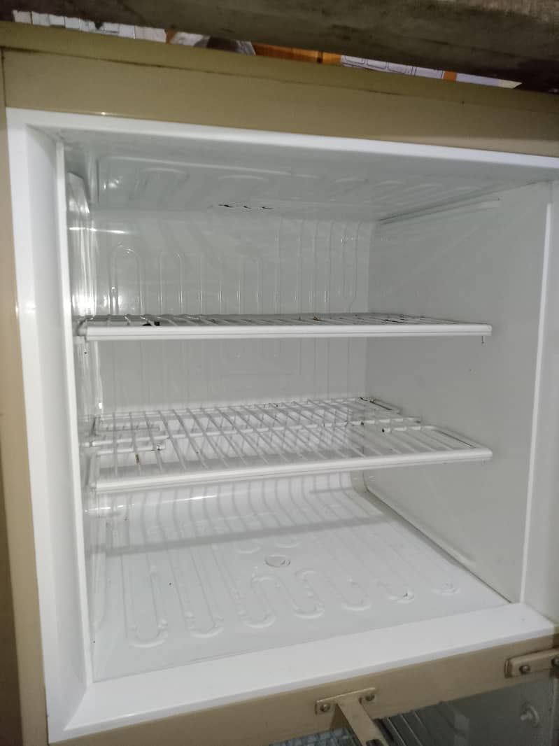 PEL REFIGERATOR 4