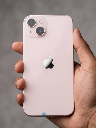 Apple iPhone 13