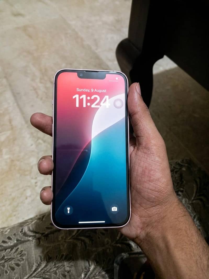 Apple iPhone 13 2