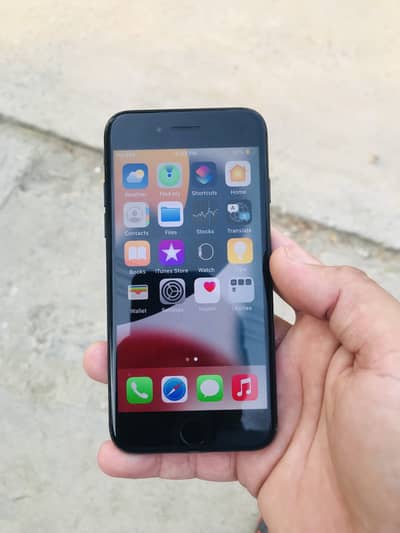 Apple iPhone 7 non pta LL/A Model battery service 72 storage 32
