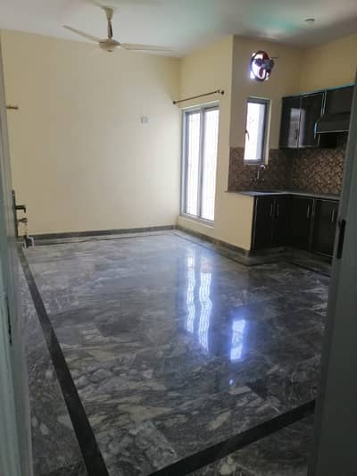 Flat available for rent