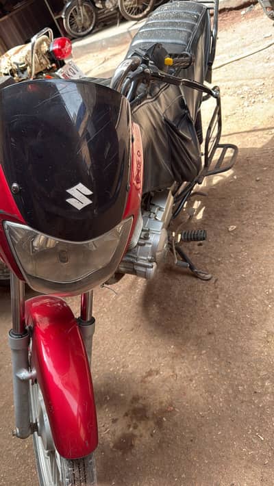 Suzuki gd 110 2023 modal red colour halka fulka kam ha just fast owner