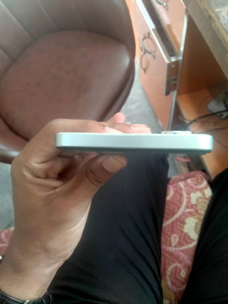 Realme Note 60x 3