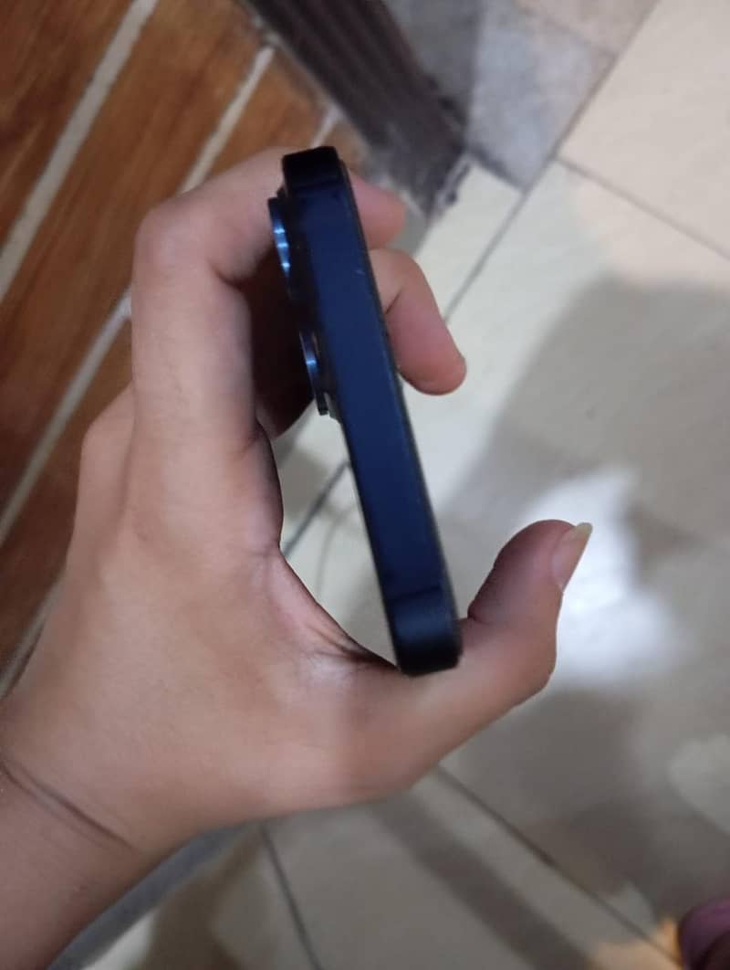 Apple iPhone 13 3