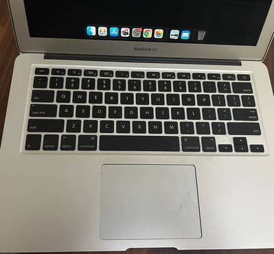 Apple MacBook air 13 2015 core i5 8gb ram 128gb ssd