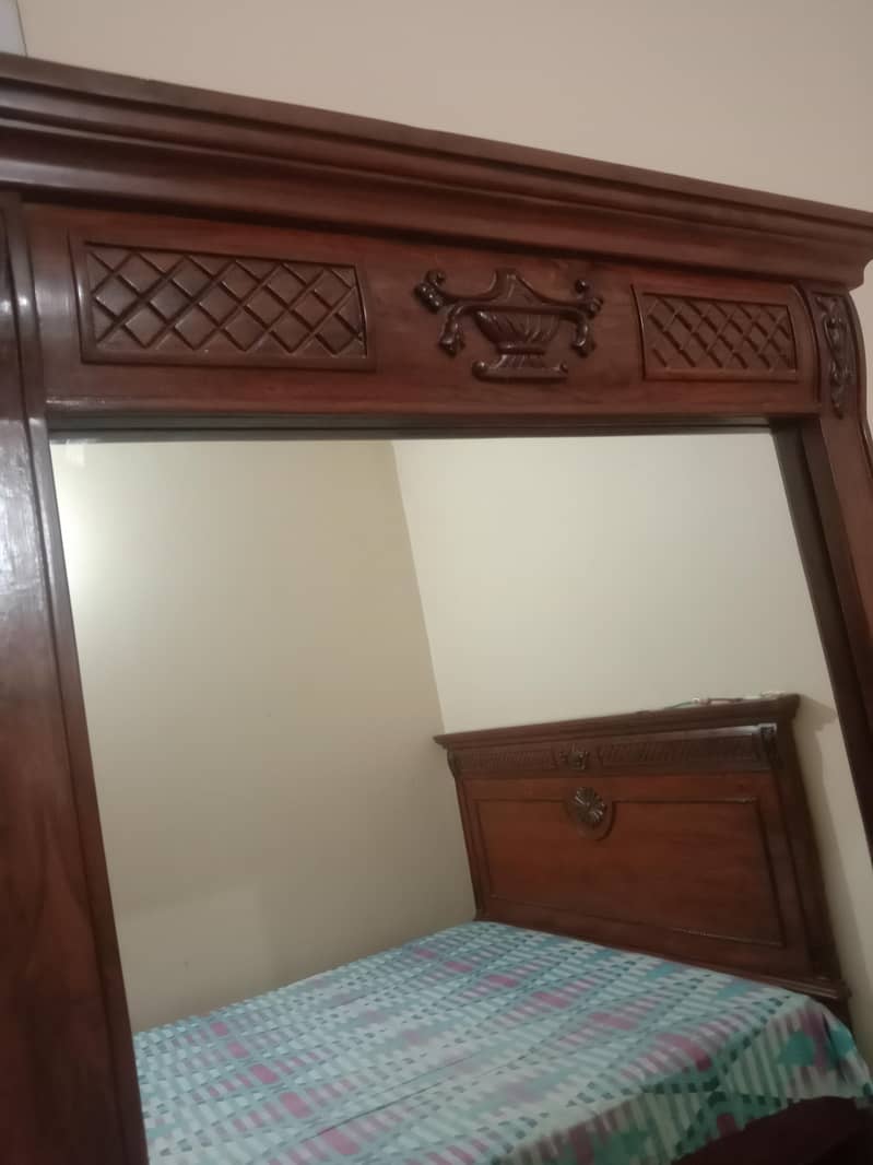 bed and dressing table 4