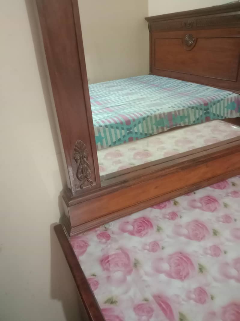 bed and dressing table 7