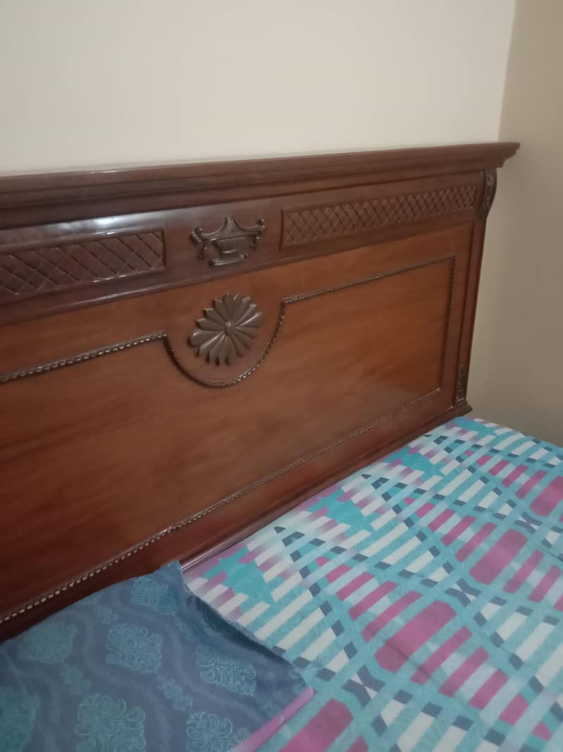 bed and dressing table 10