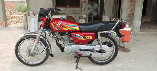 Honda cg 125.2016 model. best condition . all decoments cleared.