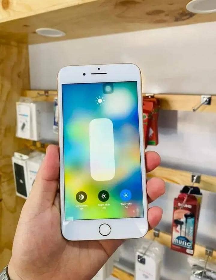 Apple iPhone 7 Plus 1