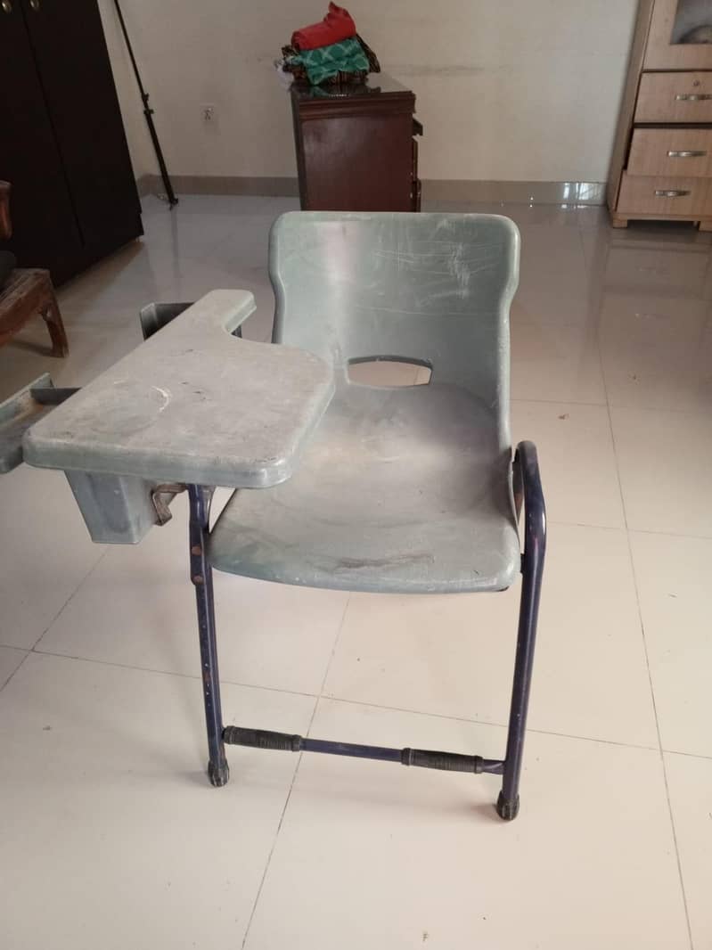 Study Chair 0